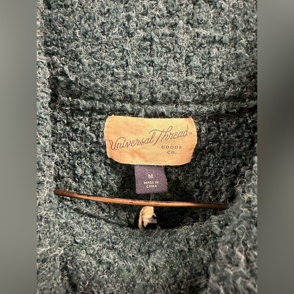 Universal Threads Textured Sweater - Picture 4 of 5